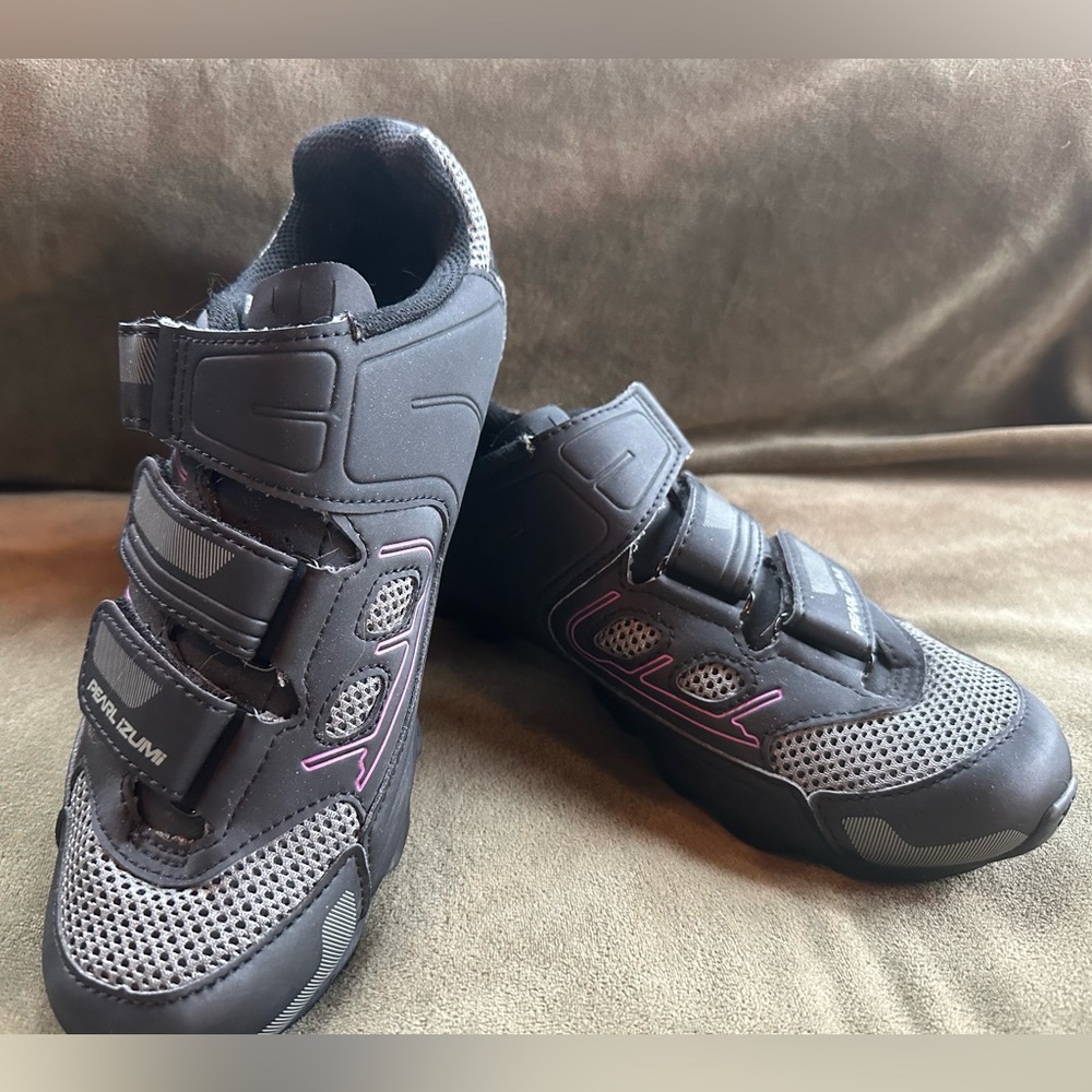 Pearl Izumi All Road lll size 40 (women’s 8) EUC